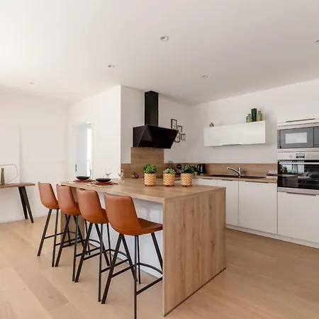 Du Comte De Appartement *